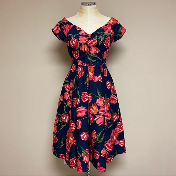 Dolly & Dotty Floral Pleated Swing Dress - Picture 4 of 8